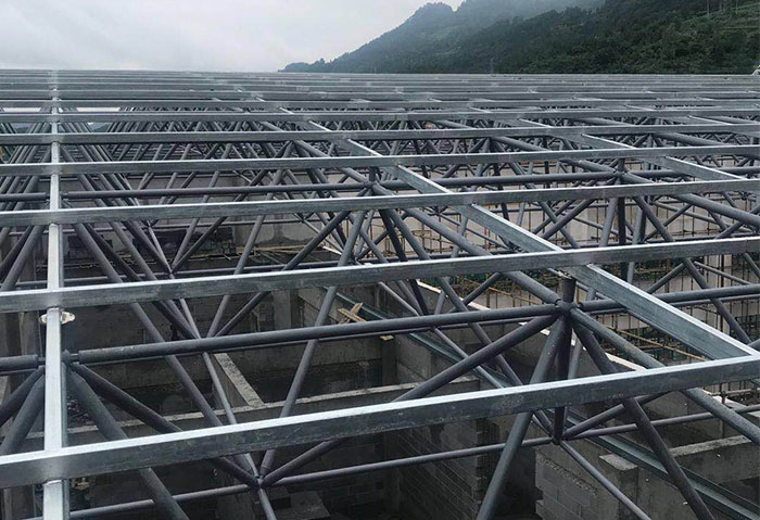 鄂州仁怀冠英学校艺体楼网架